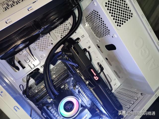 �Լ���װ�����Ⱥ��軹��һͷ��ˮ��һ�Ľ���װ����˼�